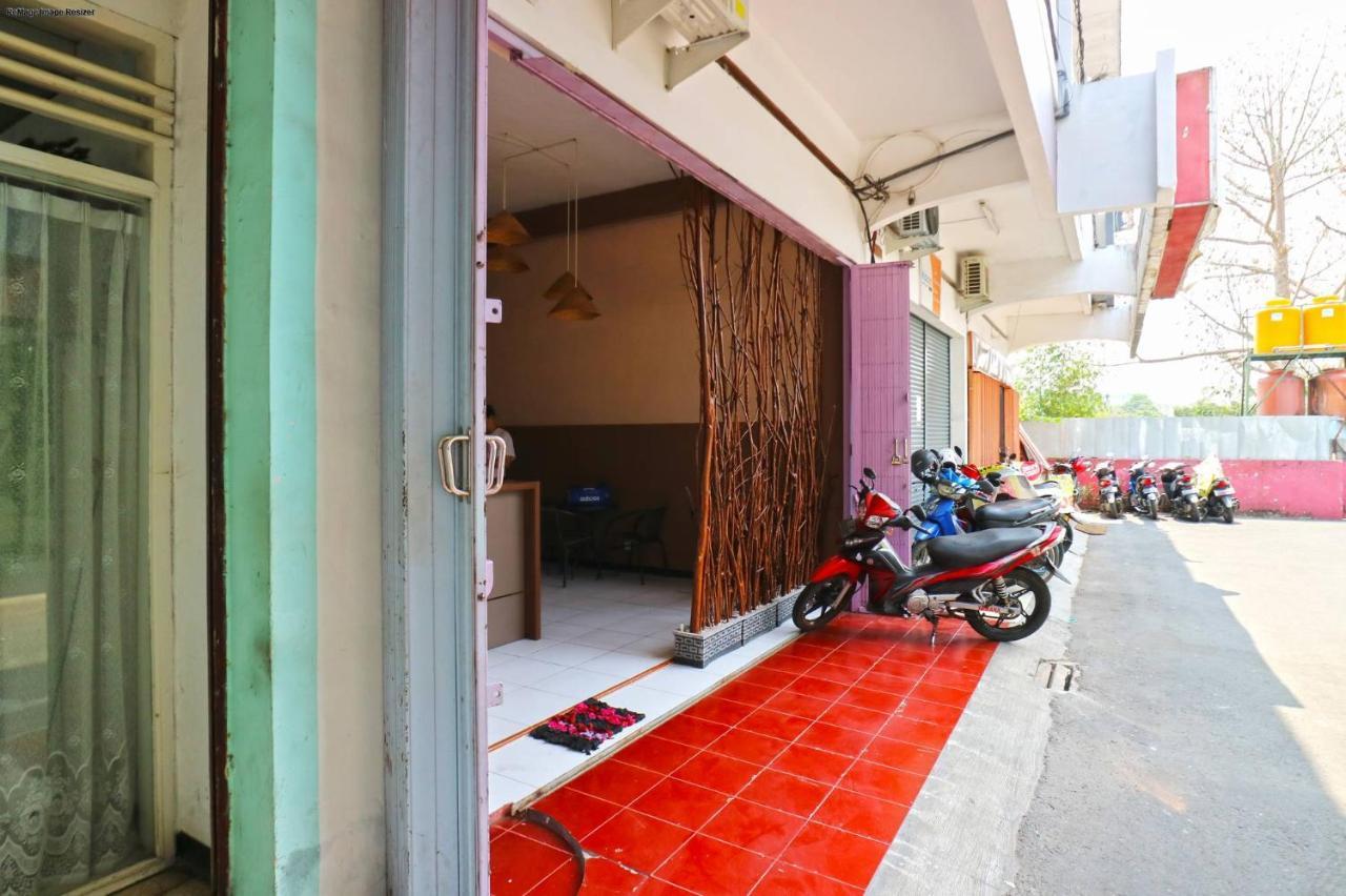 Pondok Backpacker City Square Malang Eksteriør billede